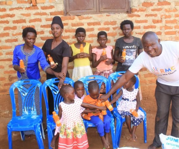 Sofiat's Children receiving donation